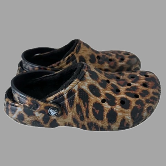 CROCS Shoes - Fleece-Lined Cheetah Print Croc Slippers
